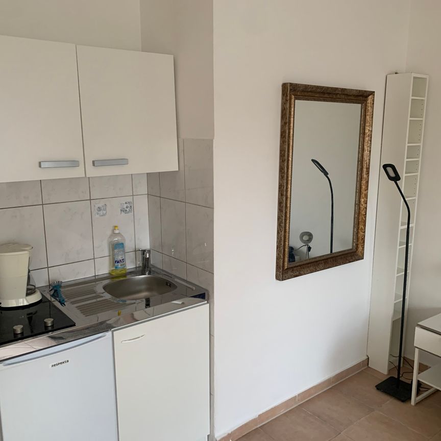 Nettes Apartment rechtsrheinisch in Vingst - Foto 1