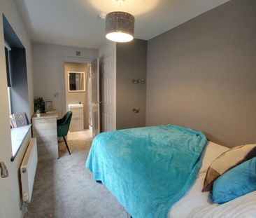1 bedroom in a house share to rent - Photo 1