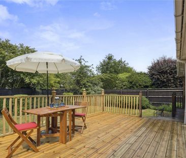 A modern and deceptively spacious detached home near the river and ... - Photo 4