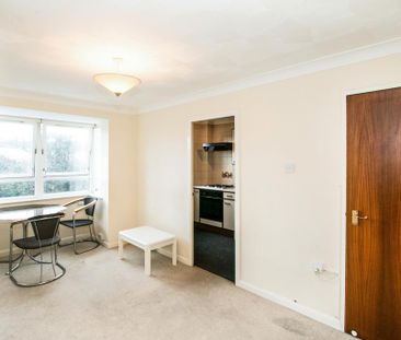 1 bedroom flat to rent - Photo 4