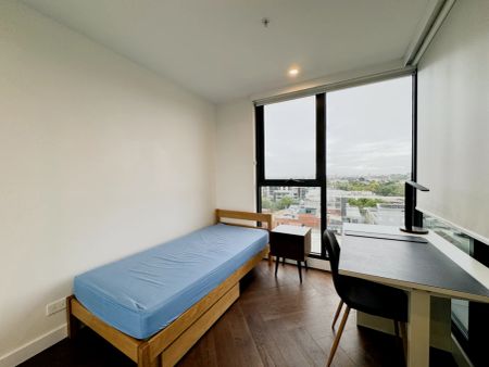 3 Bedroom*913 - Photo 4