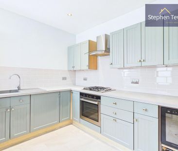 3 bedroom end of terrace house to rent - Photo 4