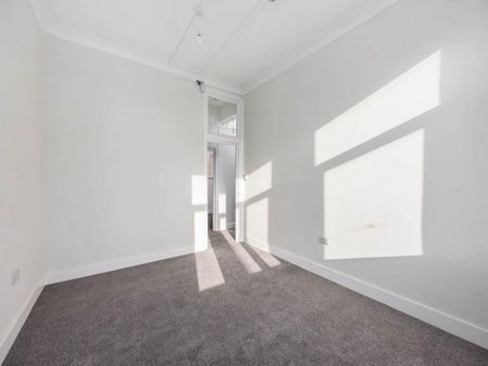 3 bedroom flat to rent - Photo 5