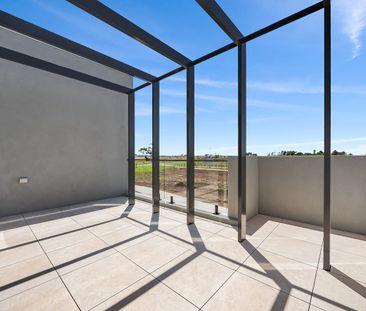 BRAND NEW LOW MAINTENANCE TOWNHOUSE - Photo 6