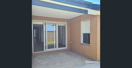 48 Grovedon Circuit, Donnybrook, Vic 3064 - Photo 5