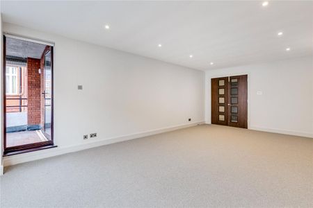 3 bedroom flat in Hereford Road - Photo 5