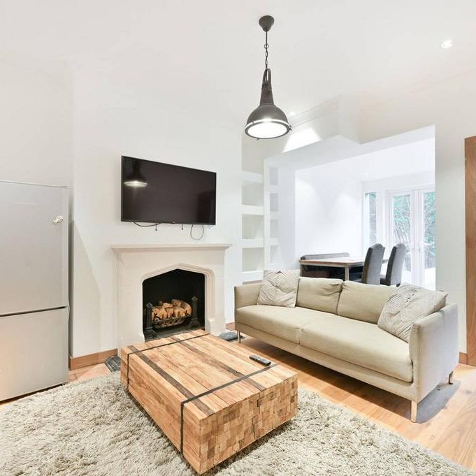 2 bedroom flat to rent - Photo 1