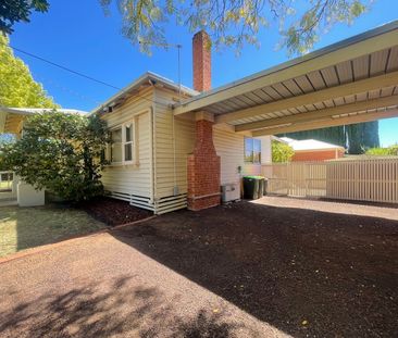 Cosy Character Cottage - Photo 5