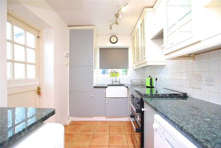 4 bedroom semi-detached house to rent - Photo 2