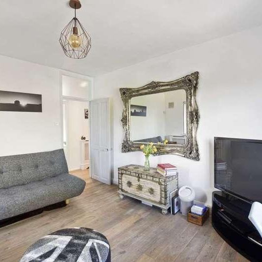 Latchmere Road, Battersea, SW11 - Photo 1