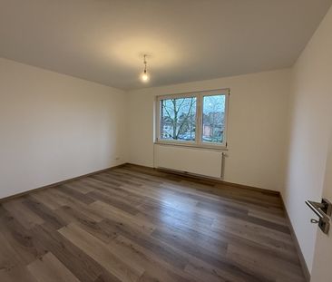 Moderne 3,5-Zimmer-Wohnung in zentraler Lage mit EBK! - Photo 4