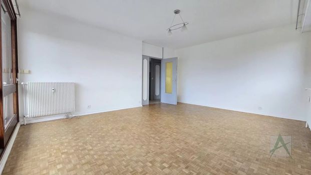 Location Appartement 3 pièces 76m² JACOB BELLECOMBETTE 73000 - Photo 1