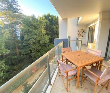 FULLY FURNISHED Live in 5 star resort luxury overlooking the trees ... - Photo 5