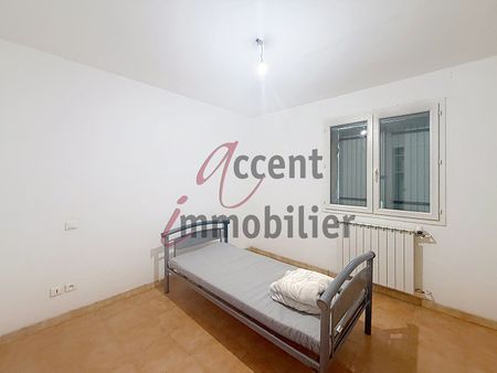 Maison de 210 m² avec jardin de 5000 m² en campagne de Courthézon, - Photo 5