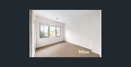 PRIME LOCATION! - Photo 3