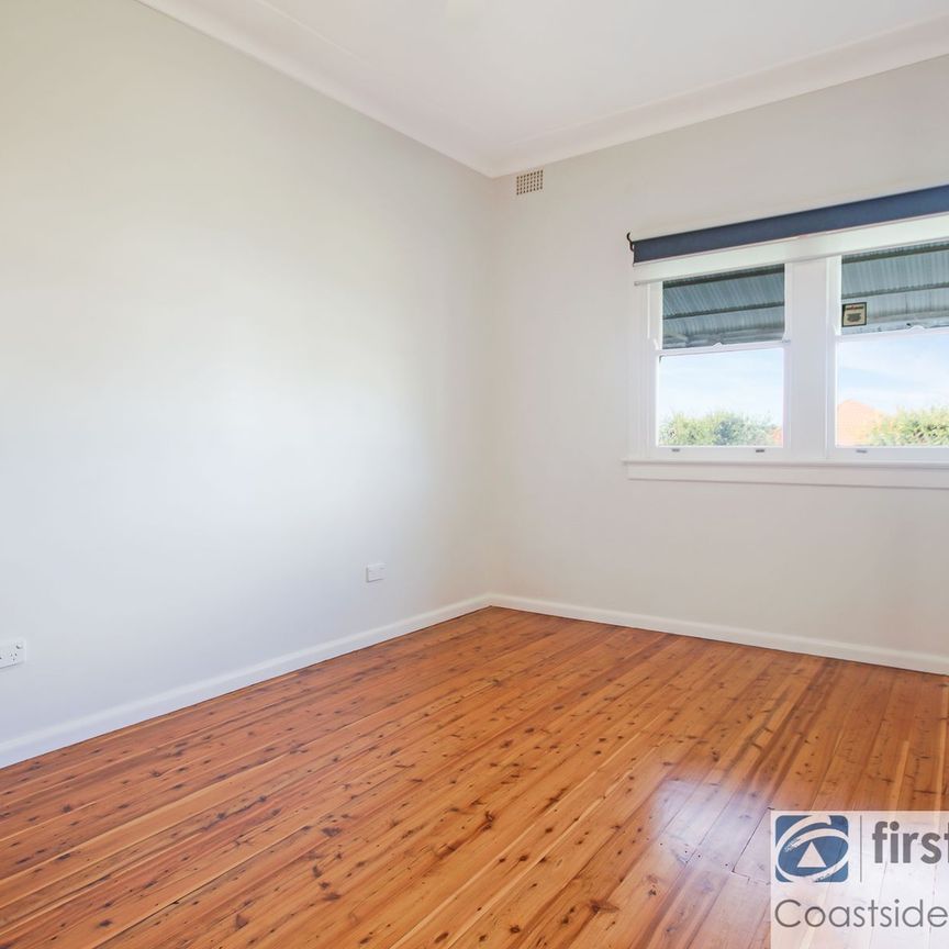 Charming Single-Level Home in a Quiet Yet Convenient Location - Photo 1
