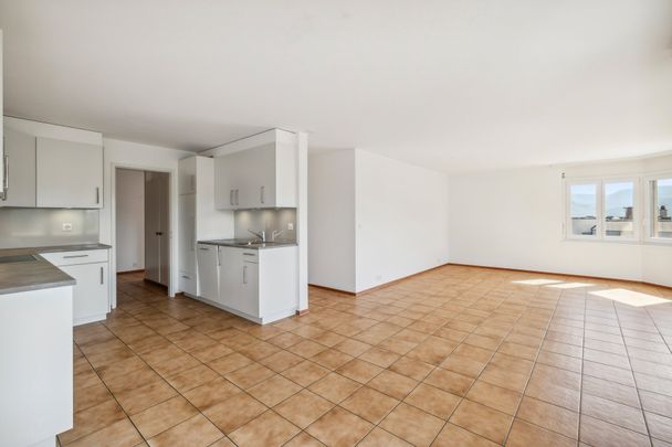 APPARTEMENT À LOUER DANS QUARTIER TRÈS ENSOLEILLÉ ET FAMILIAL - Foto 1