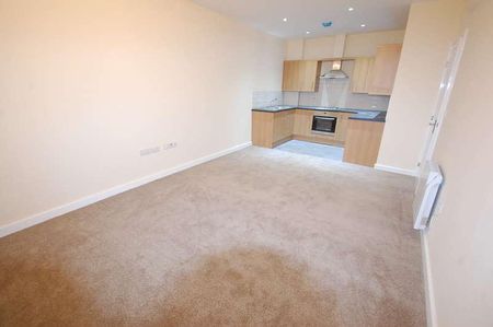 Horninglow Road North, Burton Upon Trent, DE13 - Photo 2