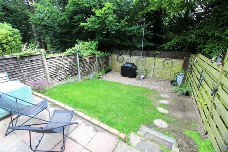 3 bedroom terraced house to rent - Photo 4