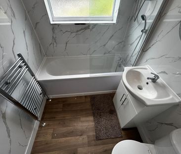 3 bedroom semi-detached house to rent - Photo 5