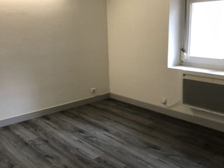 Appartement - 2 pièces - 39,69 m² - Saint-Étienne - Photo 3