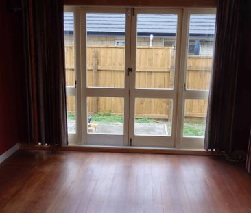 Charming Cambridge East Bungalow - Photo 5