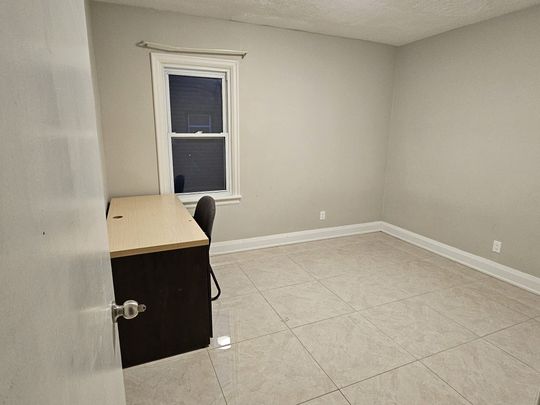 For Lease - 299 West 2nd Street, Hamilton, Ontario - Photo 1