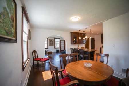 For Lease - 4046 Main Street, Niagara Falls, Ontario - Photo 2