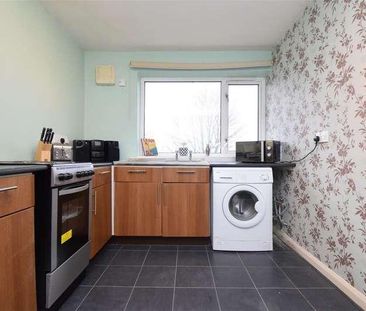 Redmayne Grove, Knottingley, WF11 - Photo 4