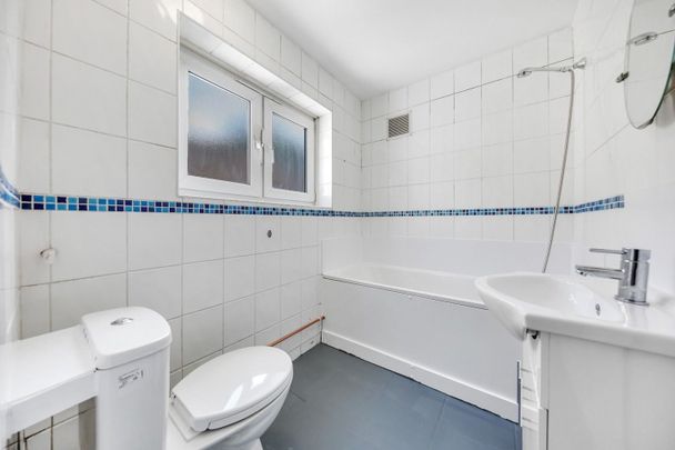 Room in a Shared Flat, Paul Street, E15 - Photo 1