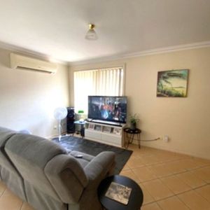 Comfy Villa in Great Location&excl; - Photo 2