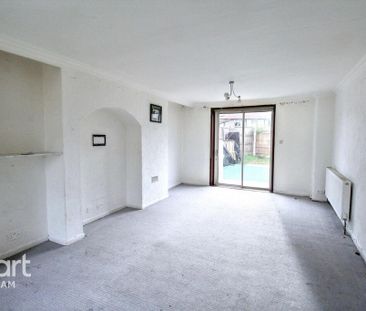 3 bedroom end of terrace house to rent - Photo 1
