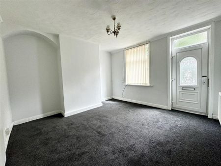 2 bedroom terraced house to rent - Photo 2