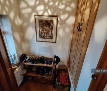 2 bedroom semi-detached house to rent - Photo 6