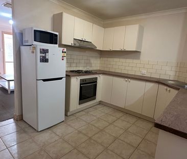 LOW MAINTENANCE & FULLY FURNISHED UNIT! - Photo 5