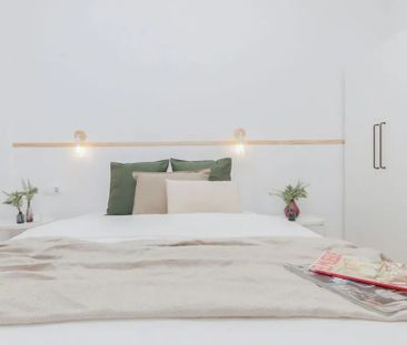 Plaça de Lesseps, Barcelona, Catalonia 08023 - Photo 1