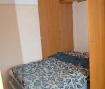 Studio Flat, Blandford Road, BR3 - Photo 2