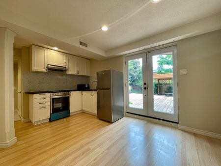 For Lease - 5555 Lockengate Court Unit# Lower, Mississauga, Ontario - Photo 2