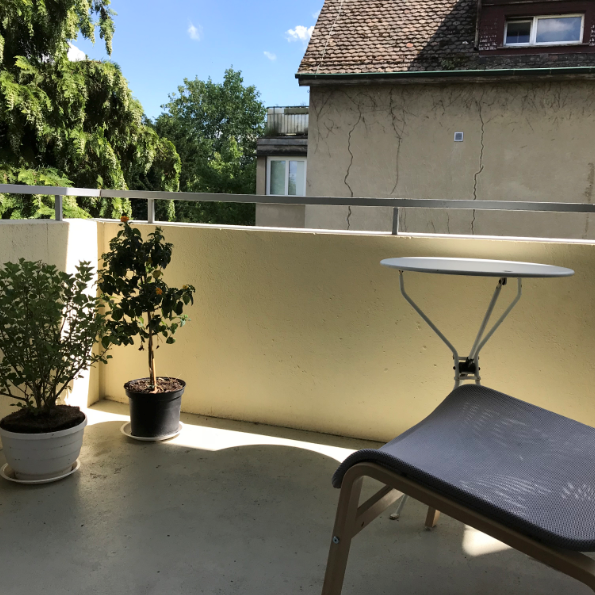 Zentral gelegene, ruhige Wohnung mit Balkon - Photo 1