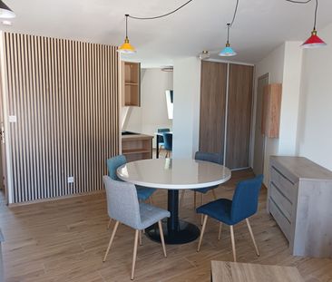 Location Appartement 3 pièces 66m² - Photo 4