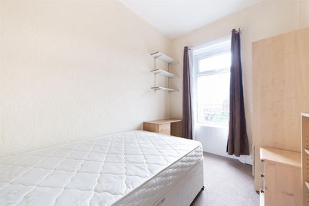 2 bed flat to rent in Rothbury Terrace, Newcastle Upon Tyne, NE6 - Photo 4