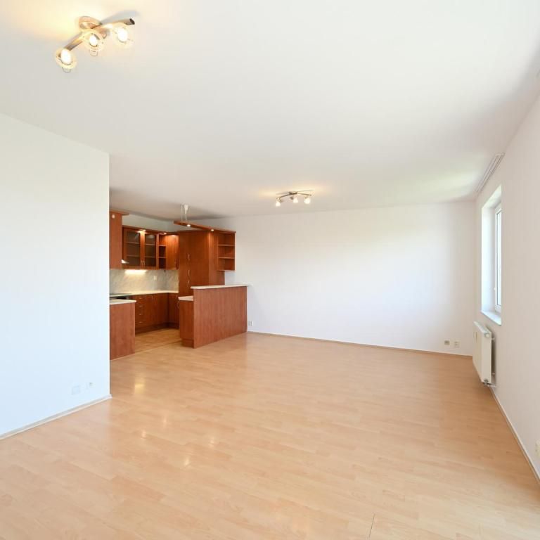 Pronájem bytu 2+kk 62 m2 - Photo 1