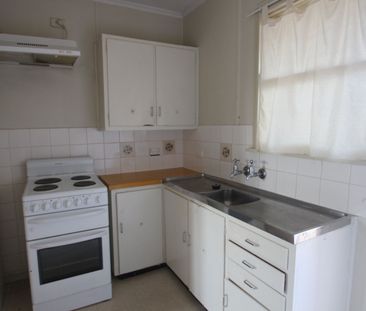 Low Maintenance Studio Apartment Style Lifestyle - Photo 3
