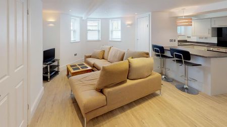 6 bedroom detached house to rent - Photo 5