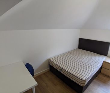 2 bedroom flat to rent - Photo 6