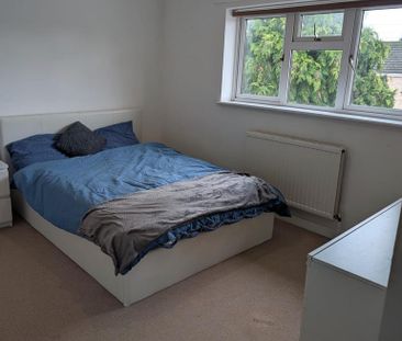 1 bedroom in a house share to rent - Photo 4