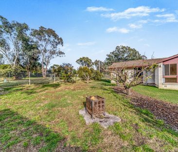 6 Barlee Place, Stirling ACT 2611 - House For Rent | Domain - Photo 2