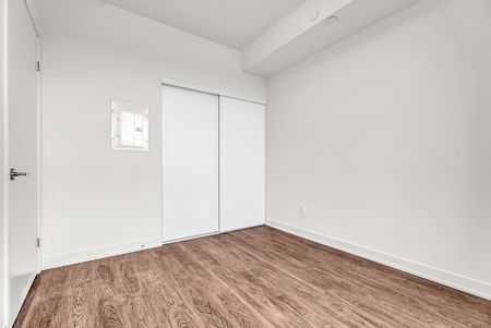 For Lease - 2 David Eyer Road Unit# 728, Richmond Hill, Ontario - Photo 4