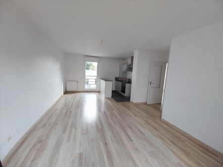 Location Appartement 3 pièces 64m² ORLEANS 45000 - Photo 3