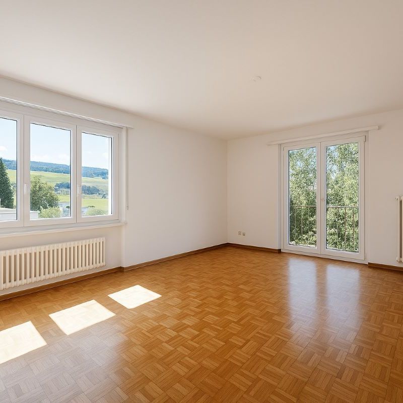 LUMINOUS 3.5-ROOM APARTMENT WITH BALCONY - Photo 1